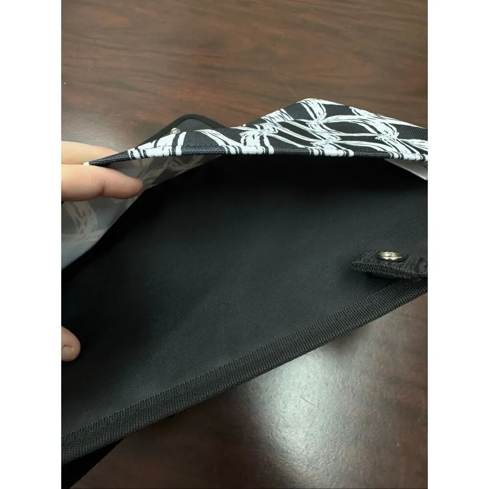 Thirty-One 2 Piece Oh-Snap Pocket Pouch Organizer in Black and White Print